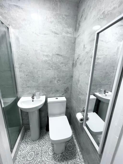 Modern Studio Near Nec With Free Parking - Prime Location Sheldon (West Midlands) Exterior foto