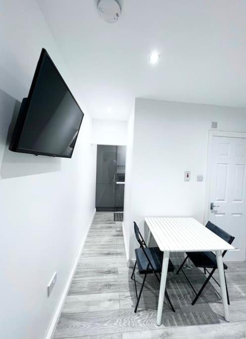 Modern Studio Near Nec With Free Parking - Prime Location Sheldon (West Midlands) Exterior foto